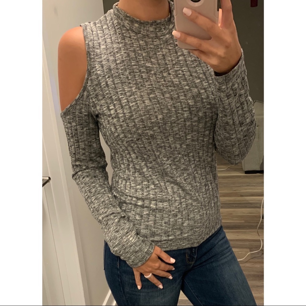 American Eagle Long Sleeve Top